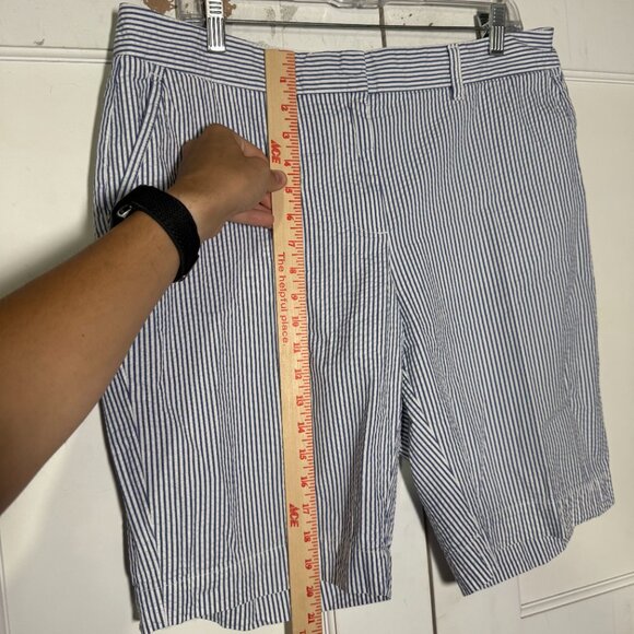 L.L. Bean Seersucker Shorts Blue and White Striped Size 14 Chino Preppy Summer - Picture 4 of 7